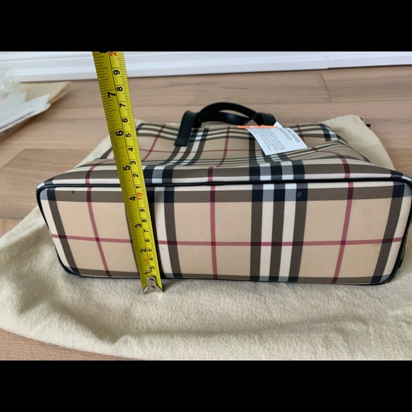 VINTAGE Burberry Small Tote (authentic) - Picture 6 of 7